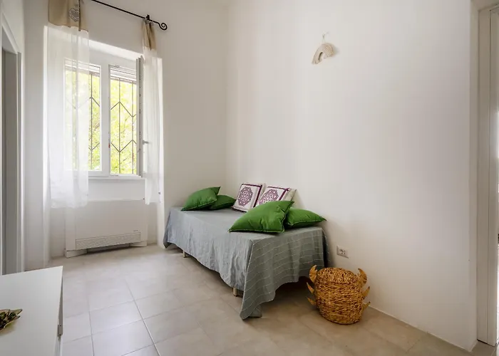 Maison Valentina